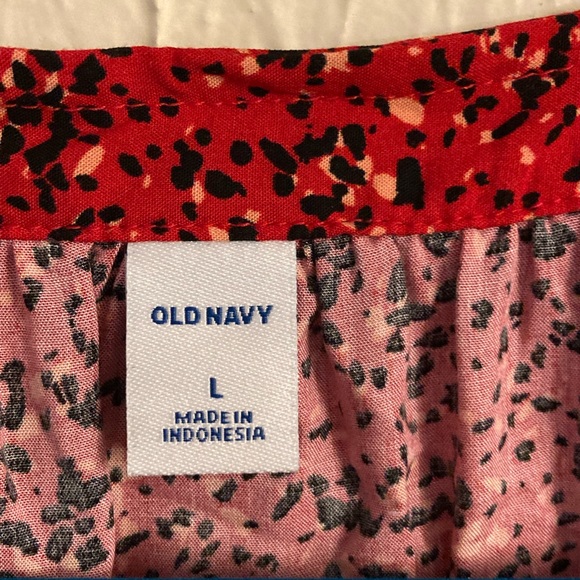 Old Navy Red Two Button Blouse - Picture 5 of 6